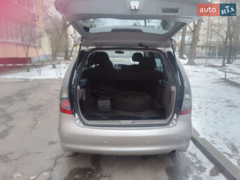 Универсал Mitsubishi Grandis 2009 в Киеве