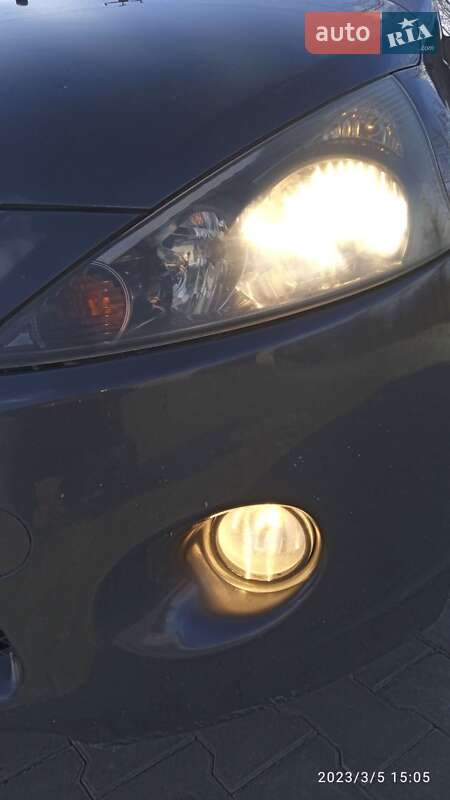 Минивэн Mitsubishi Grandis 2006 в Житомире