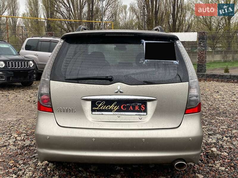 Минивэн Mitsubishi Grandis 2006 в Одессе