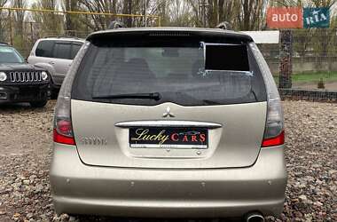 Мінівен Mitsubishi Grandis 2006 в 