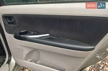 Мінівен Mitsubishi Grandis 2006 в 