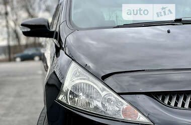 Мінівен Mitsubishi Grandis 2008 в 