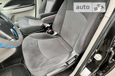 Мінівен Mitsubishi Grandis 2008 в 