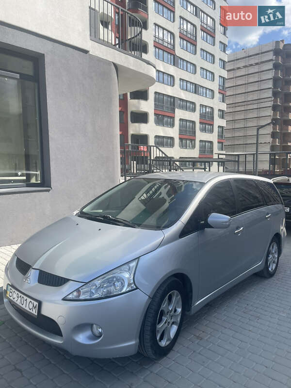 Минивэн Mitsubishi Grandis 2007 в Львове