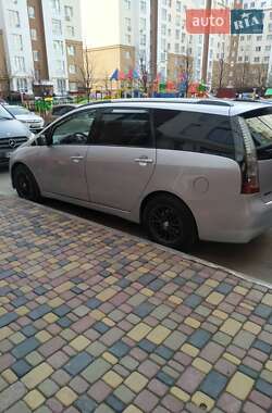 Минивэн Mitsubishi Grandis 2007 в Благовещенском