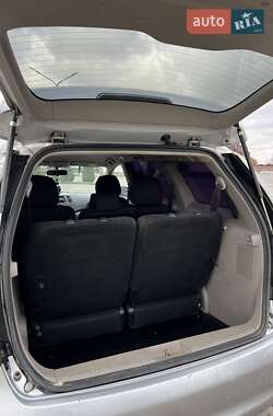 Мінівен Mitsubishi Grandis 2006 в 