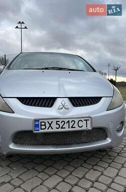 Мінівен Mitsubishi Grandis 2006 в 