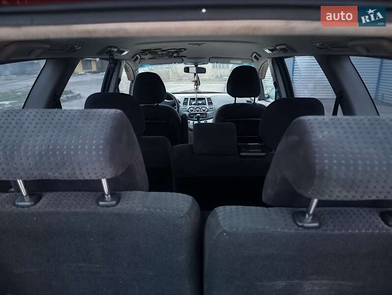 Минивэн Mitsubishi Grandis 2006 в Золочеве