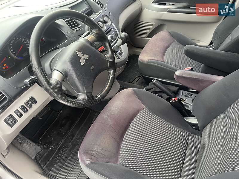 Минивэн Mitsubishi Grandis 2008 в Василькове