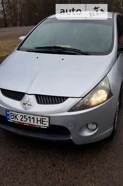 Минивэн Mitsubishi Grandis 2005 в Сарнах