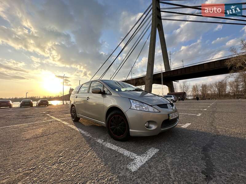 Минивэн Mitsubishi Grandis 2007 в Киеве