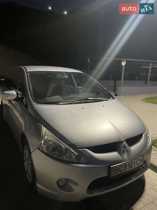 Минивэн Mitsubishi Grandis 2007 в Львове