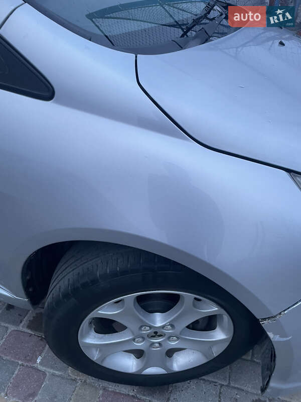 Минивэн Mitsubishi Grandis 2007 в Львове