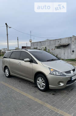 Минивэн Mitsubishi Grandis 2007 в Мироновке