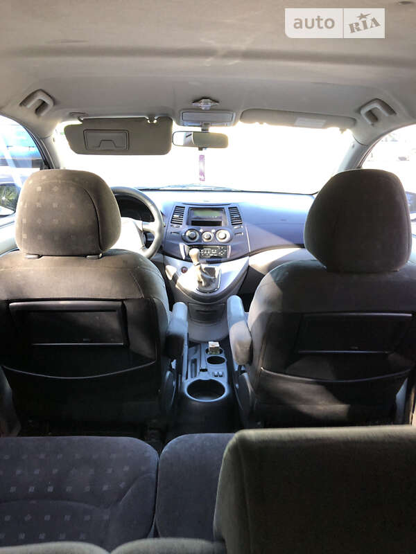 Минивэн Mitsubishi Grandis 2004 в Житомире