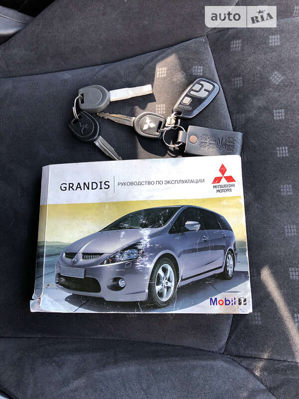 Минивэн Mitsubishi Grandis 2004 в Житомире