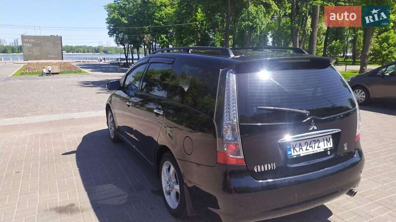 Мінівен Mitsubishi Grandis 2007 в Києві