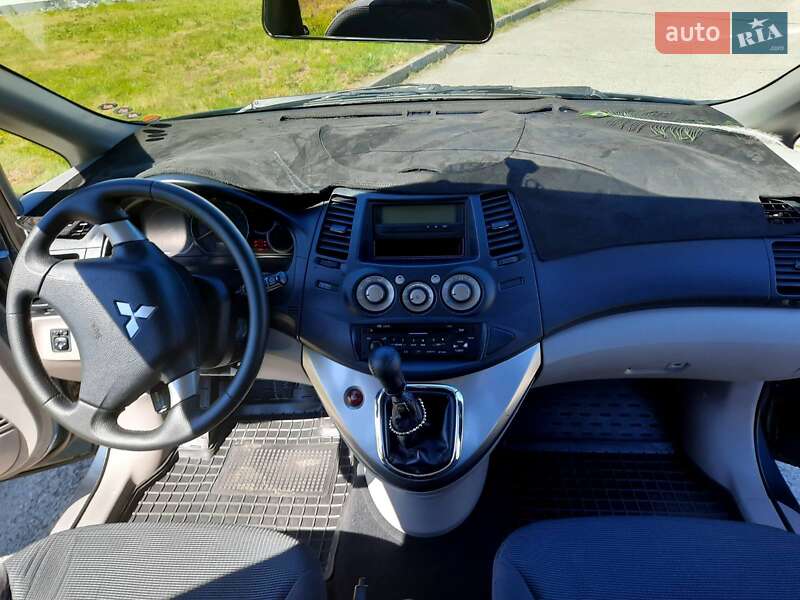 Мінівен Mitsubishi Grandis 2007 в Києві