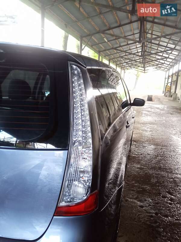 Мінівен Mitsubishi Grandis 2007 в Івано-Франківську