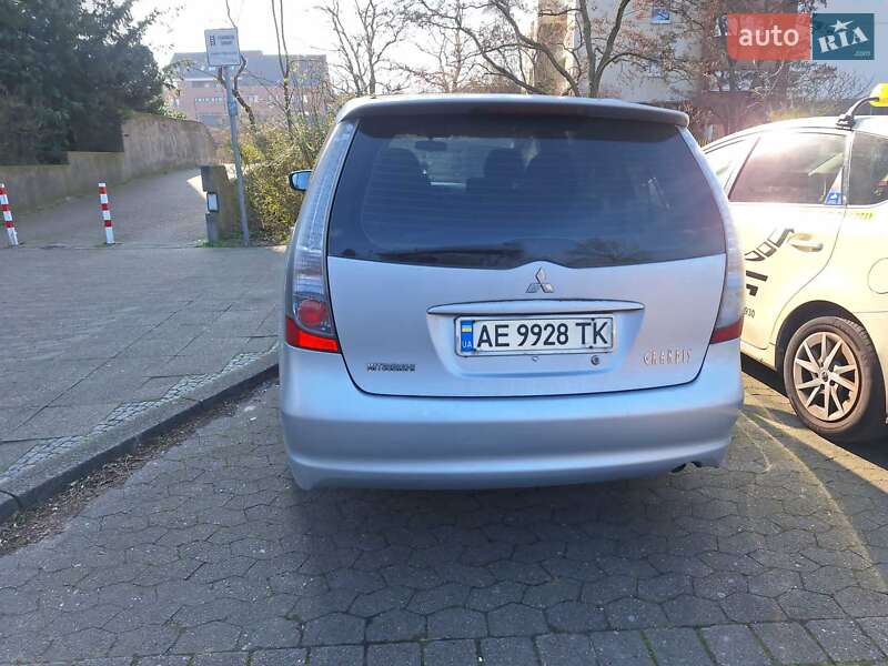 Mitsubishi Grandis 2008