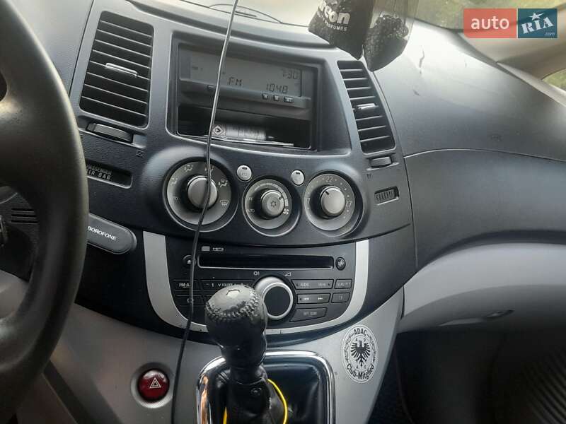 Минивэн Mitsubishi Grandis 2008 в Луцке