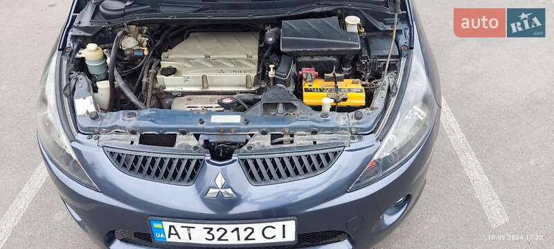 Минивэн Mitsubishi Grandis 2006 в Ивано-Франковске