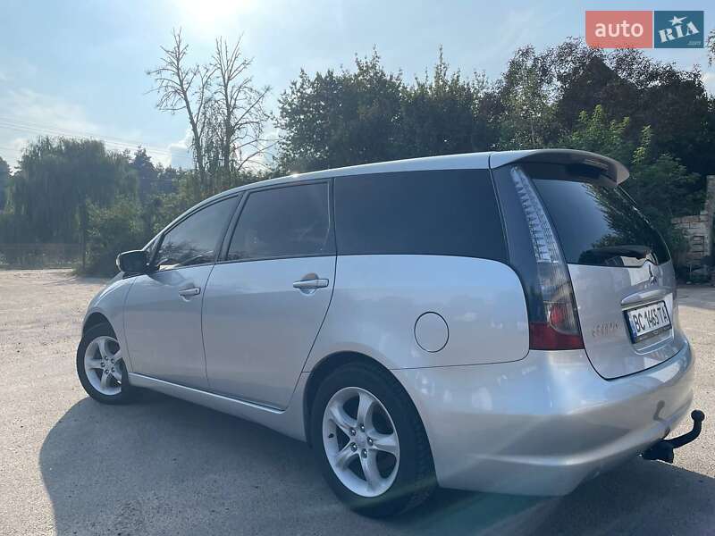 Минивэн Mitsubishi Grandis 2004 в Бродах