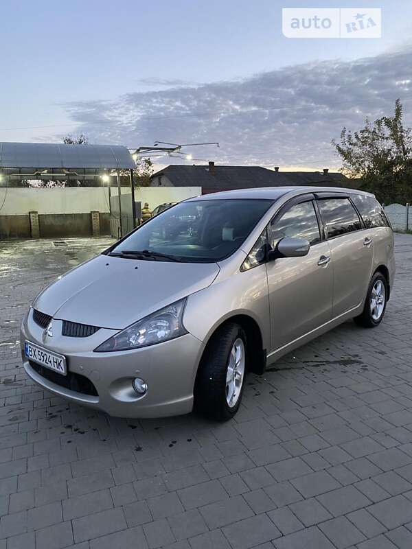 Мінівен Mitsubishi Grandis 2006 в Острозі