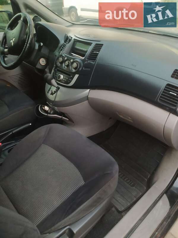 Минивэн Mitsubishi Grandis 2008 в Киеве