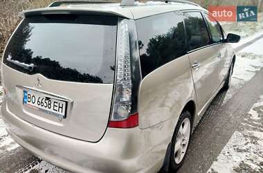 Минивэн Mitsubishi Grandis 2006 в 