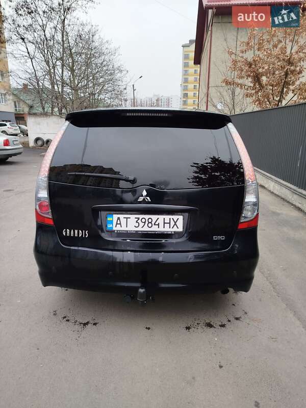 Мінівен Mitsubishi Grandis 2006 в Івано-Франківську