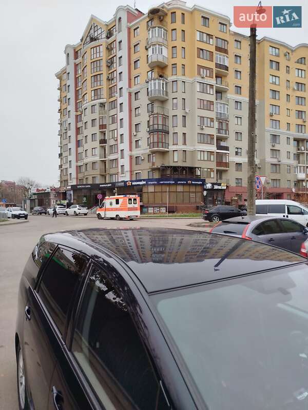 Мінівен Mitsubishi Grandis 2006 в Івано-Франківську