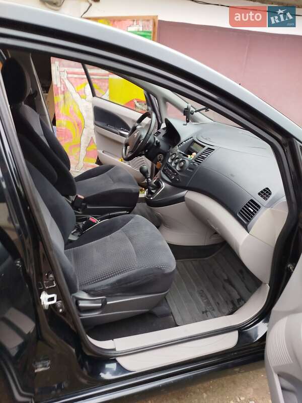 Мінівен Mitsubishi Grandis 2006 в Івано-Франківську