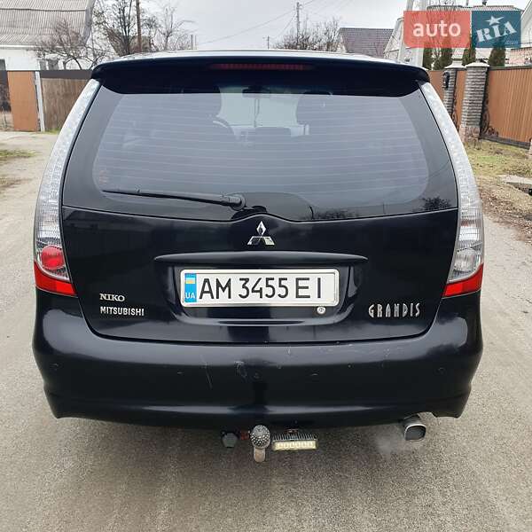 Мінівен Mitsubishi Grandis 2008 в Малині