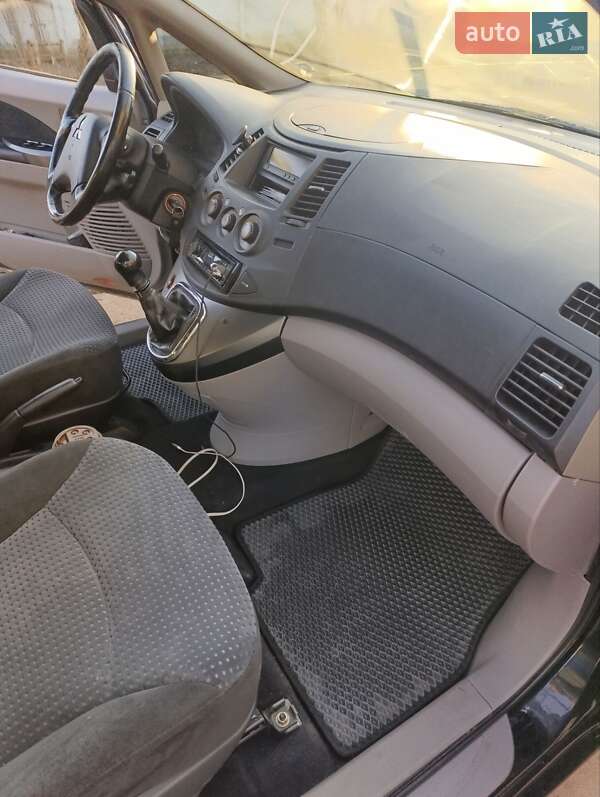 Минивэн Mitsubishi Grandis 2005 в Черноморске фото 20 Минивэн Mitsubishi Grandis 2005 в Черноморске