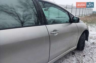 Минивэн Mitsubishi Grandis 2008 в 