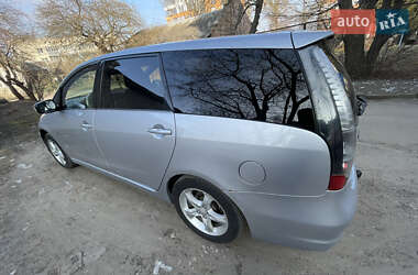 Минивэн Mitsubishi Grandis 2006 в 