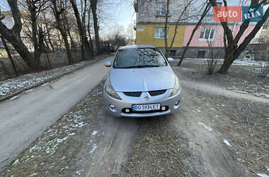 Минивэн Mitsubishi Grandis 2006 в 