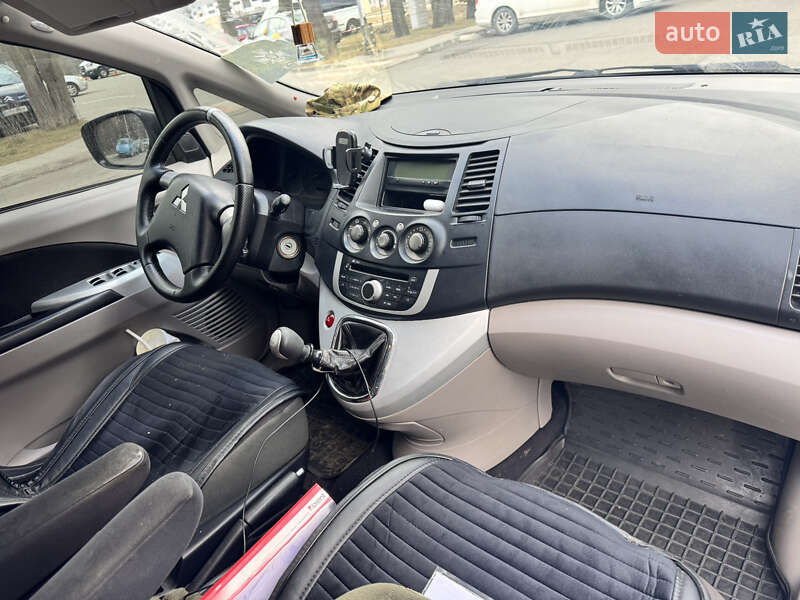 Мінівен Mitsubishi Grandis 2007 в Львові фото 9 Мінівен Mitsubishi Grandis 2007 в Львові