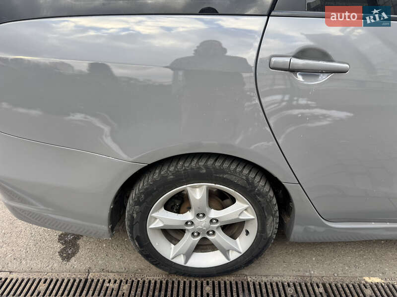 Мінівен Mitsubishi Grandis 2007 в Львові фото 8 Мінівен Mitsubishi Grandis 2007 в Львові
