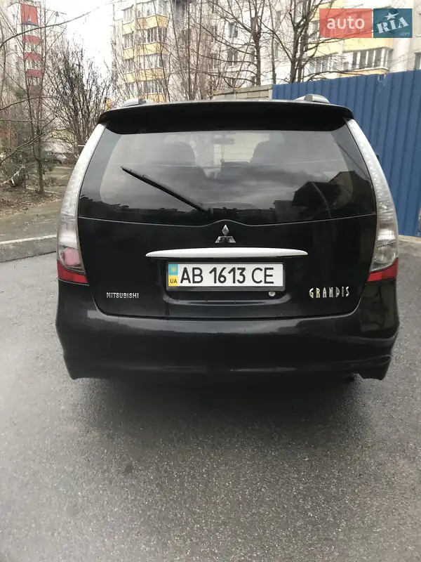 Mitsubishi Grandis