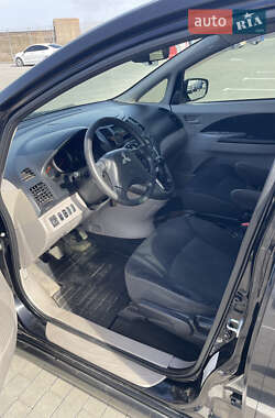 Мінівен Mitsubishi Grandis 2007 в 