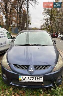 Минивэн Mitsubishi Grandis 2005 в 