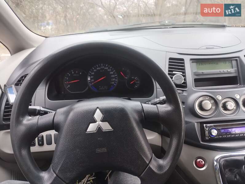 Мінівен Mitsubishi Grandis 2007 в Львові