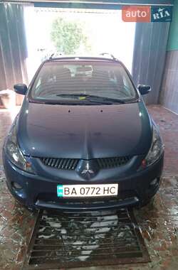 Минивэн Mitsubishi Grandis 2005 в 