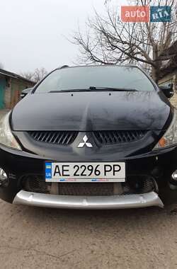 Минивэн Mitsubishi Grandis 2010 в 
