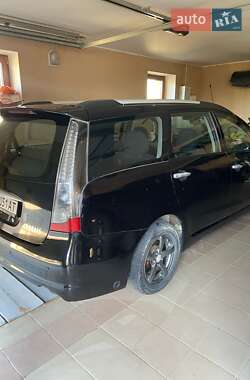 Минивэн Mitsubishi Grandis 2008 в 