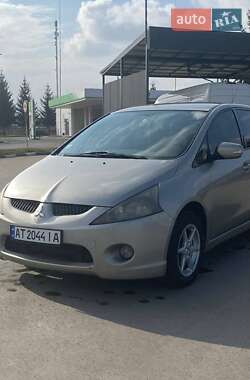 Минивэн Mitsubishi Grandis 2006 в 