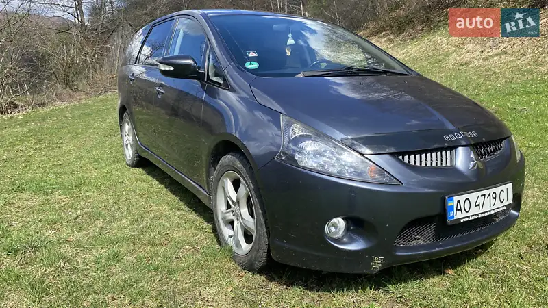 Mitsubishi Grandis 2005