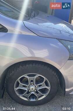Минивэн Mitsubishi Grandis 2004 в 